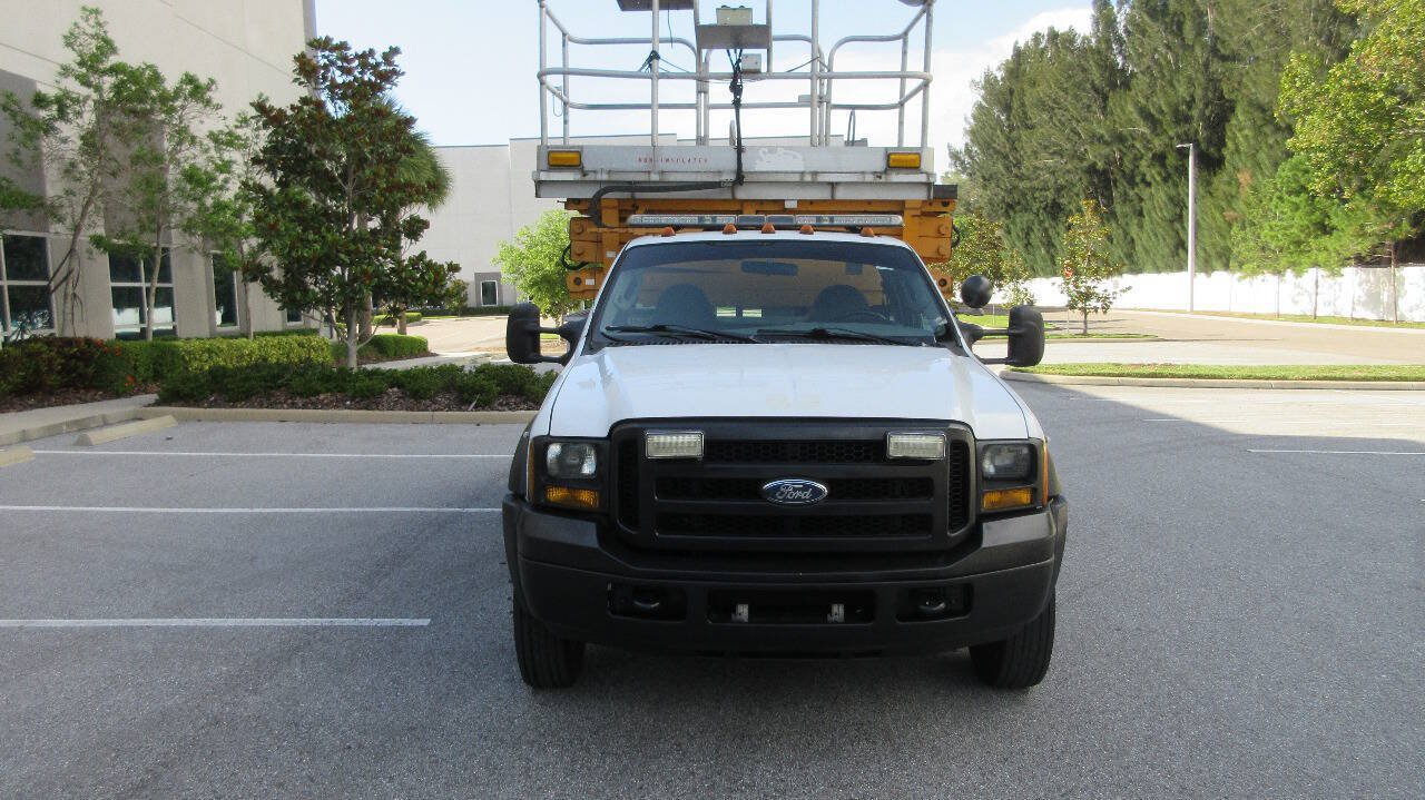 Used 2007 Ford F550 2WD Regular Cab Super Duty image 8