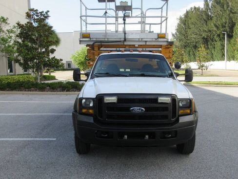 Used 2007 Ford F550 2WD Regular Cab Super Duty image 8