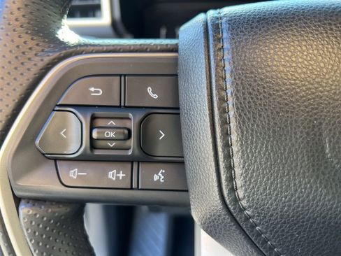 Used 2025 Toyota 4Runner SR5 image 13