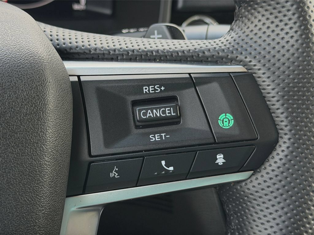 Used 2023 Mitsubishi Outlander 4WD Plug-In Hybrid image 14