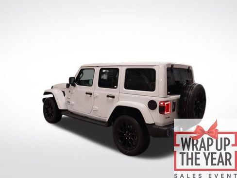 Used 2022 Jeep Wrangler Unlimited Sahara w/ Cold Weather Group image 25
