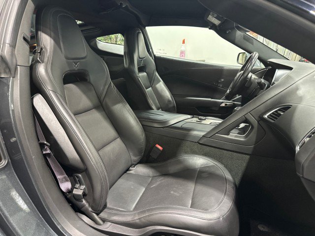 Used 2017 Chevrolet Corvette Stingray Coupe RWD image 6