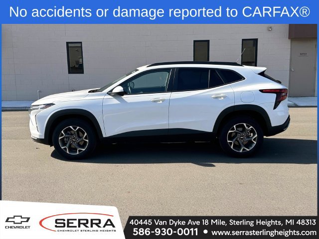 Used 2025 Chevrolet Trax LT w/ Driver Confidence Package FWD image 2