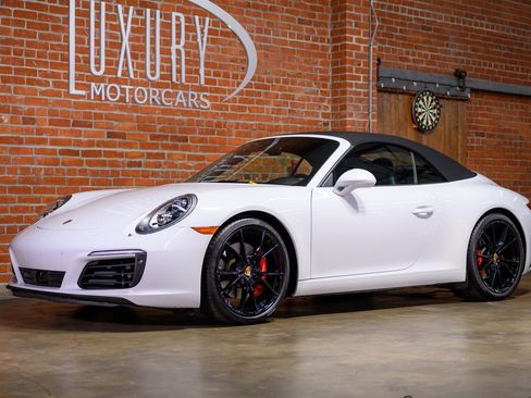 Used 2017 Porsche 911 Carrera S RWD image 8