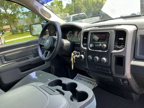 Used 2018 RAM 1500 Express RWD image 13