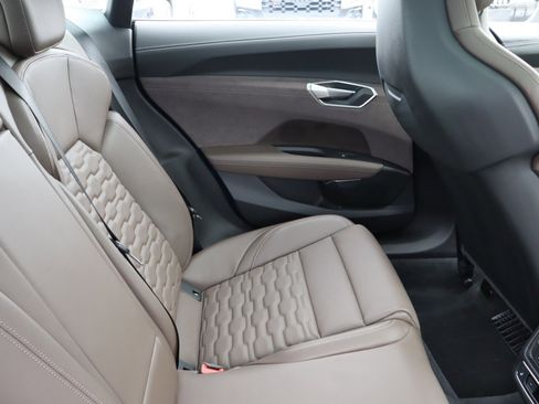 Used 2024 Audi RS e-tron GT image 21