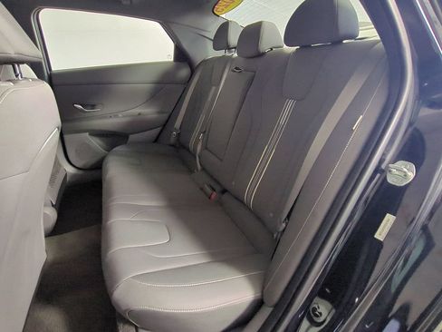 Used 2025 Hyundai Elantra SEL FWD image 14