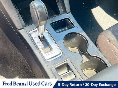 Used 2017 Subaru Legacy 2.5i Premium w/ Moonroof Package AWD/4WD image 23