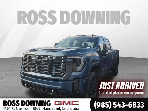 Used 2024 GMC Sierra 2500 Denali Ultimate image 1