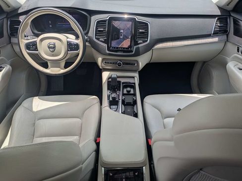 Used 2024 Volvo XC90 B6 Plus AWD/4WD image 2