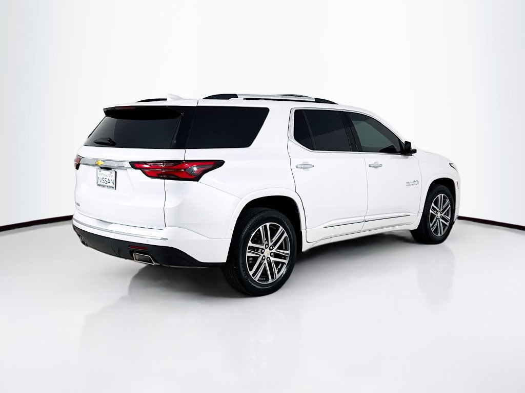 Used 2023 Chevrolet Traverse High Country w/ LPO, Floor Liner Package FWD image 7