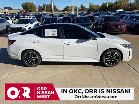 New 2025 Nissan Sentra SR image 6