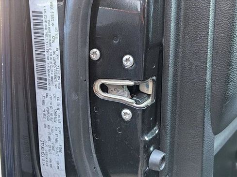 Used 2018 RAM 1500 Limited image 26