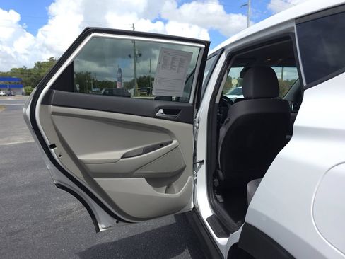 Used 2020 Hyundai Tucson SE FWD image 11