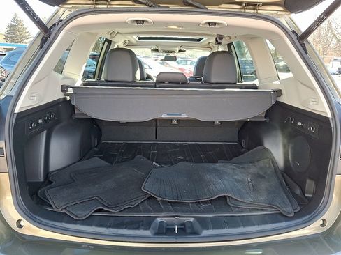 Used 2023 Subaru Forester Limited image 28