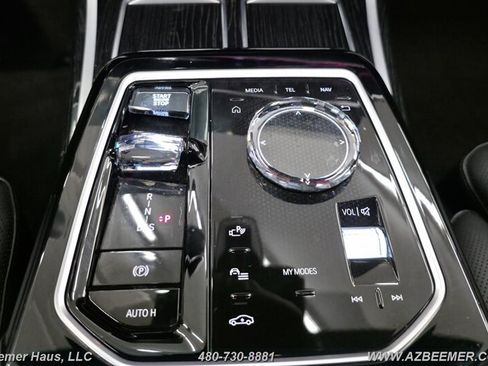 Used 2023 BMW 740i RWD image 27
