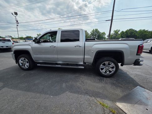 Used 2018 GMC Sierra 1500 SLT AWD/4WD image 9