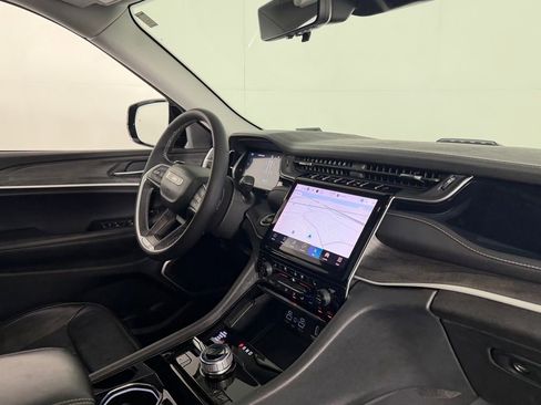 Used 2023 Jeep Grand Cherokee 4WD 4xe w/ Luxury Tech Group II image 33