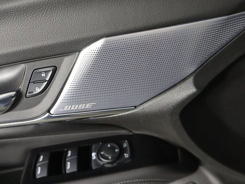 Used 2025 Cadillac CT4 Luxury RWD image 37