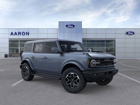 New 2025 Ford Bronco Outer Banks AWD/4WD image 8