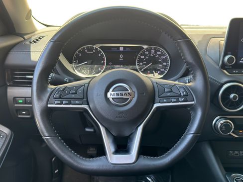 Used 2022 Nissan Sentra SV FWD image 18