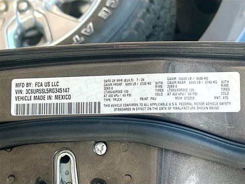 Used 2024 RAM 2500 Limited image 33