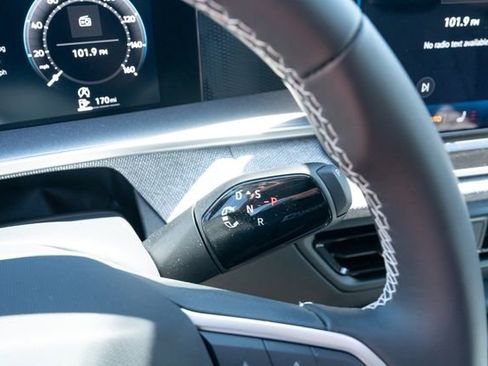 New 2026 Volkswagen Tiguan S FWD image 24