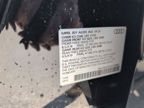 New 2025 Audi Q3 2.0T Premium image 41