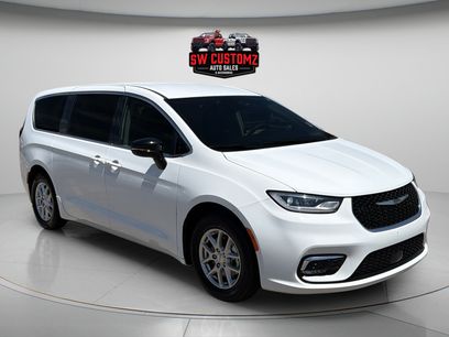 Used 2024 Chrysler Pacifica Touring-L
