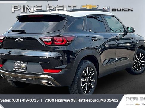 Used 2024 Chevrolet TrailBlazer ACTIV FWD image 11