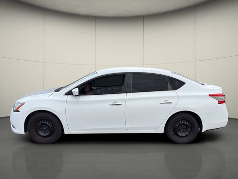 Used 2015 Nissan Sentra S FWD image 4