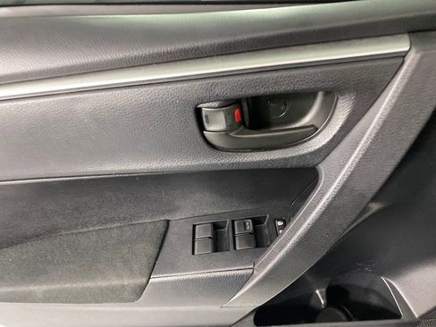 Certified 2016 Toyota Corolla L image 10