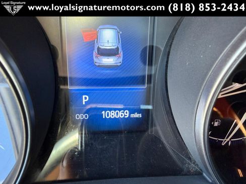 Used 2018 Toyota C-HR XLE FWD image 21