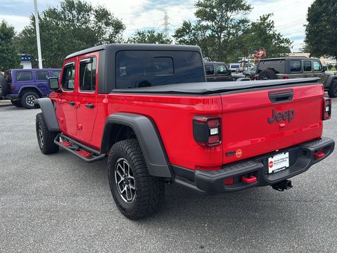 Used 2024 Jeep Gladiator Rubicon w/ Convenience Group AWD/4WD image 10