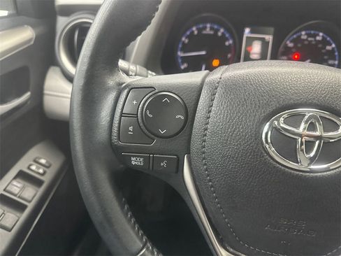 Used 2017 Toyota RAV4 XLE image 27