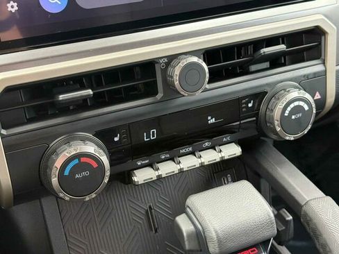 Used 2024 Toyota Tacoma TRD Sport AWD/4WD image 23