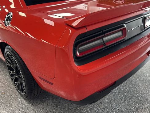 Used 2019 Dodge Challenger R/T RWD image 35