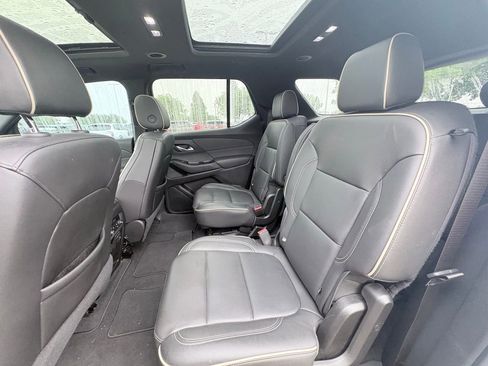 Used 2023 Chevrolet Traverse Premier w/ Redline Edition image 7