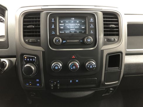 Used 2017 RAM 1500 Express image 19
