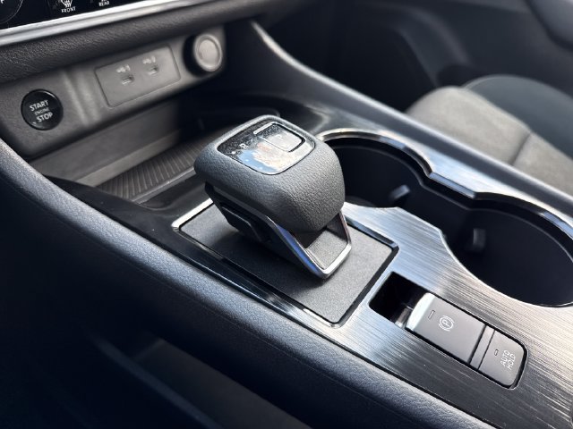 Certified 2026 Nissan Rogue SV FWD image 24