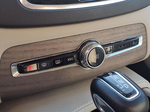 Used 2022 Volvo XC90 T6 Inscription image 13