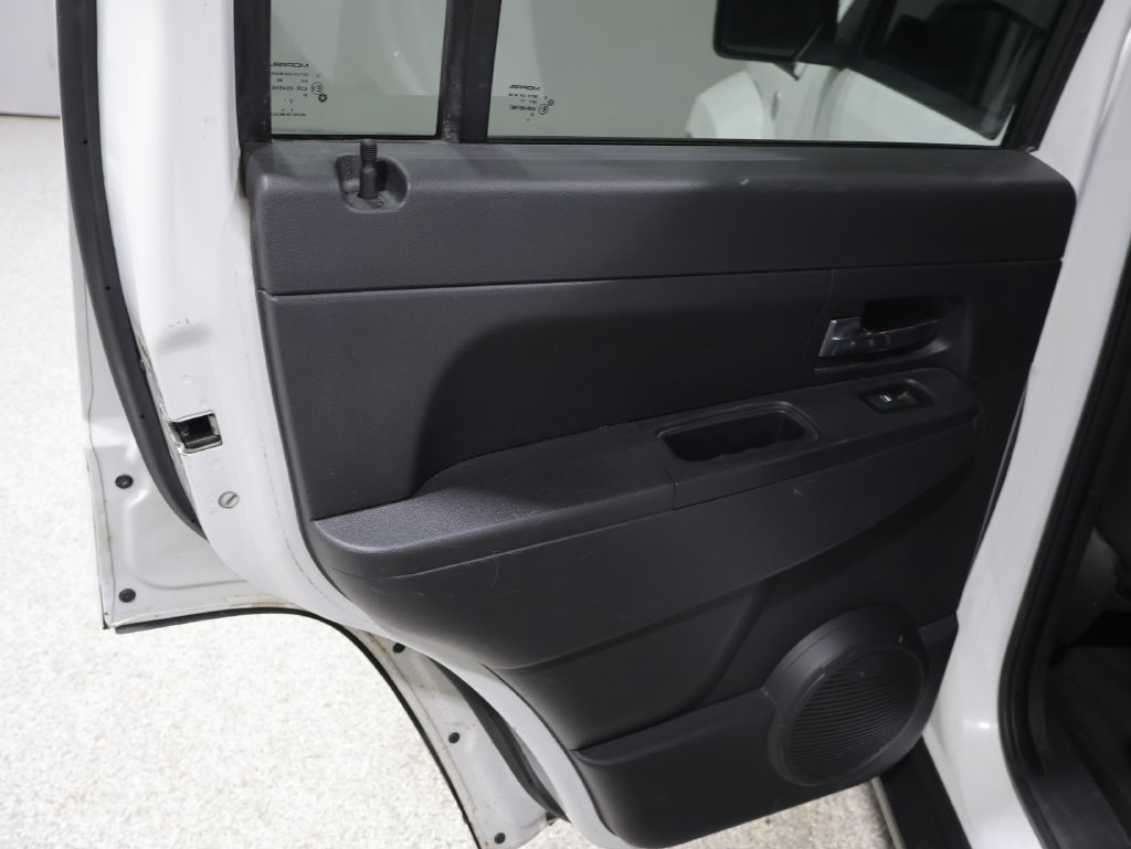 Used 2011 Jeep Liberty Sport w/ Popular Equipment Group AWD/4WD image 18
