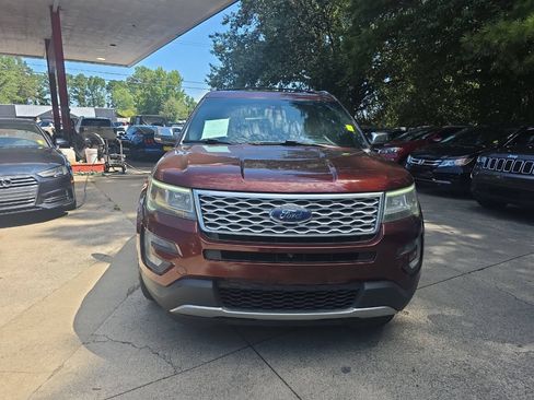 Used 2016 Ford Explorer Platinum AWD/4WD image 3