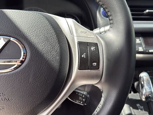 Used 2013 Lexus CT 200h w/ Premium Pkg w/Navigation FWD image 20