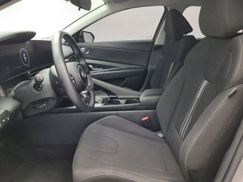 Used 2023 Hyundai Elantra SEL w/ Convenience Package FWD image 17