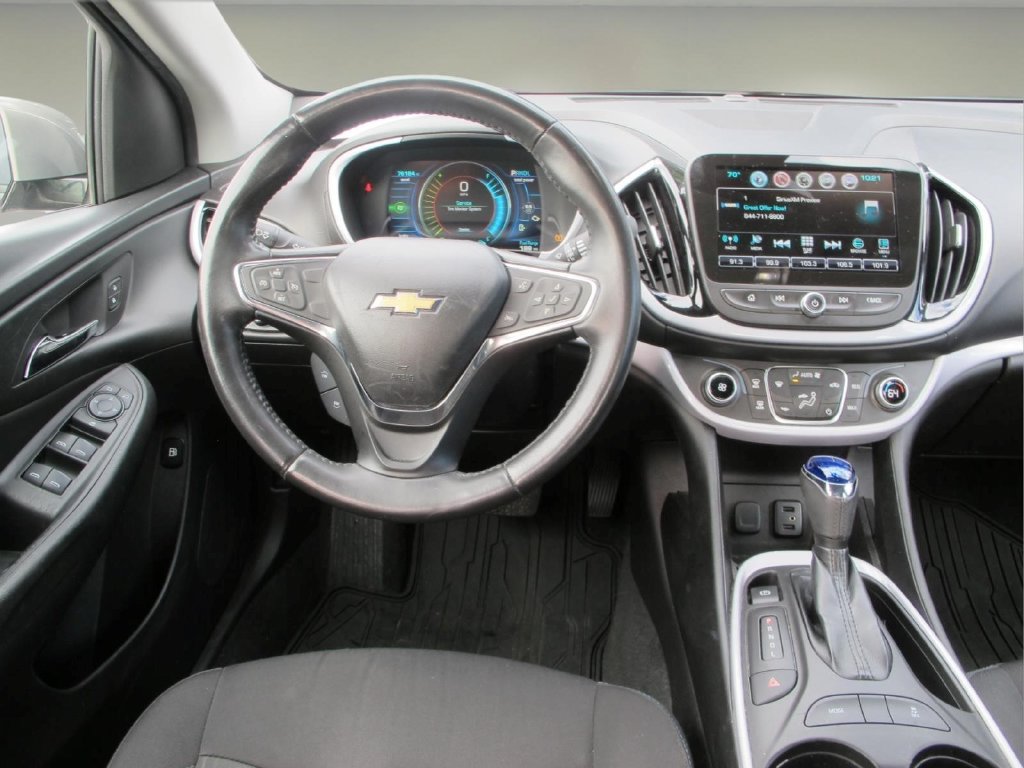 Used 2017 Chevrolet Volt LT FWD image 21
