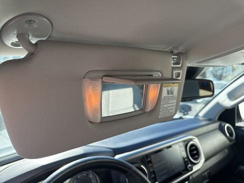 Used 2022 Toyota Tacoma SR5 image 31