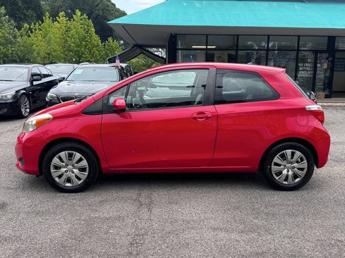 Used 2012 Toyota Yaris LE FWD image 11