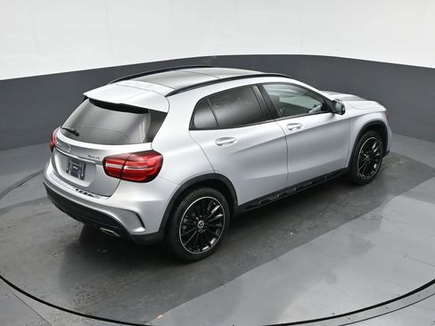 Used 2019 Mercedes-Benz GLA 250 4MATIC image 67