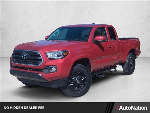 Used 2017 Toyota Tacoma SR5 RWD image 1